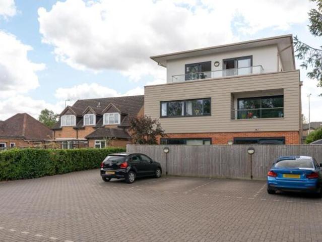 Flat for sale in The Slade, Oxfordshire