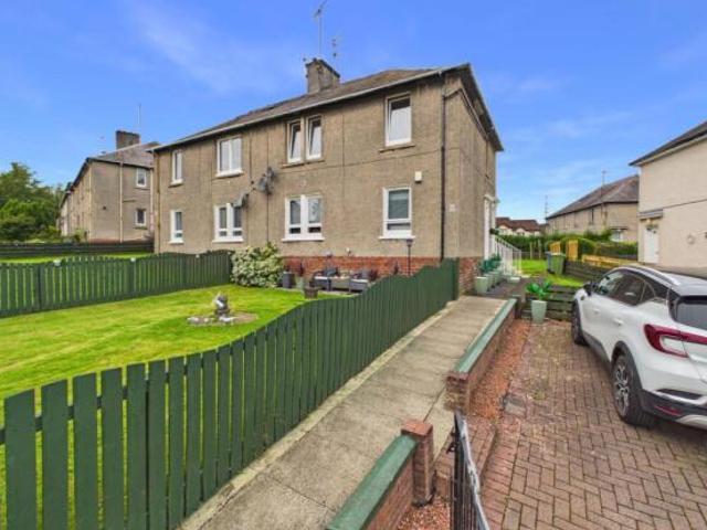 Flat for sale in Clarkston, East Renfrewshire