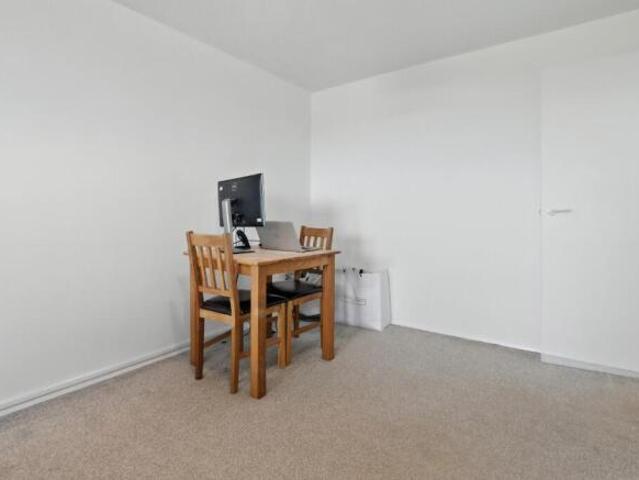 Flat for sale in Orpington, Greater London