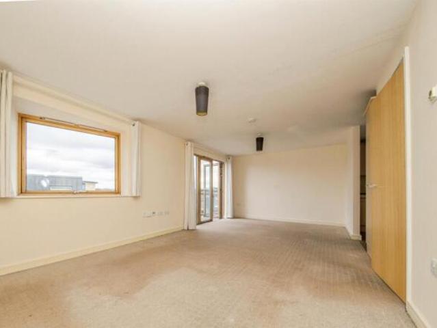 Flat for sale in Key Street, Suffolk