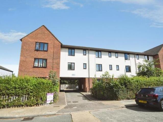 Flat for sale in Moulsham, Chelmsford