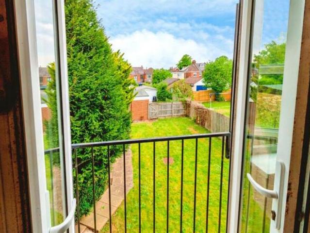 Flat for sale in Bassett, City Of Southampton