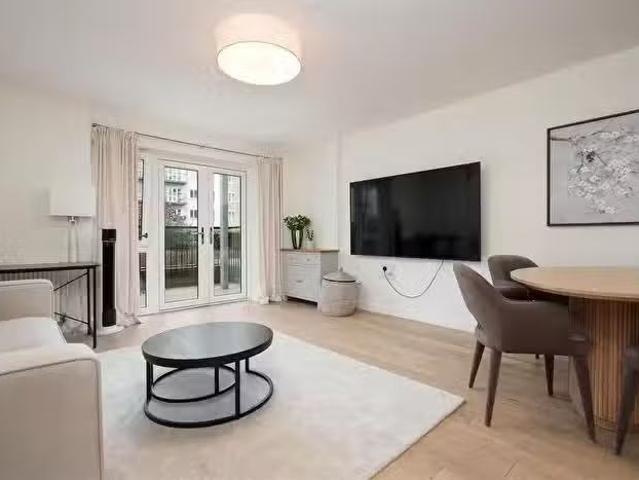 House for sale in Yiewsley