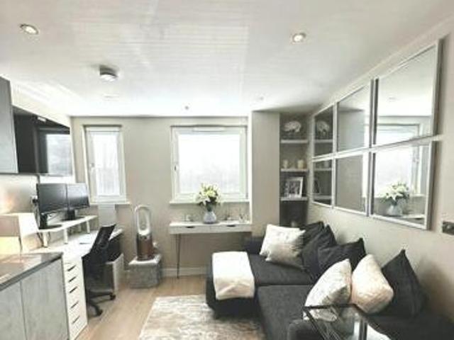 House for sale in Chipping Hill, Essex