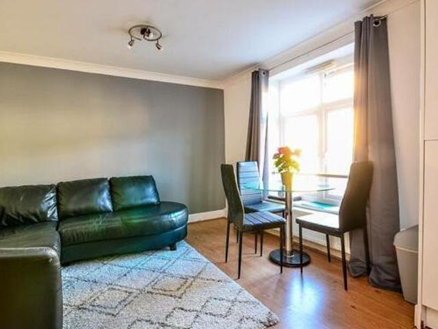 House for sale in Mount Hermon, Woking