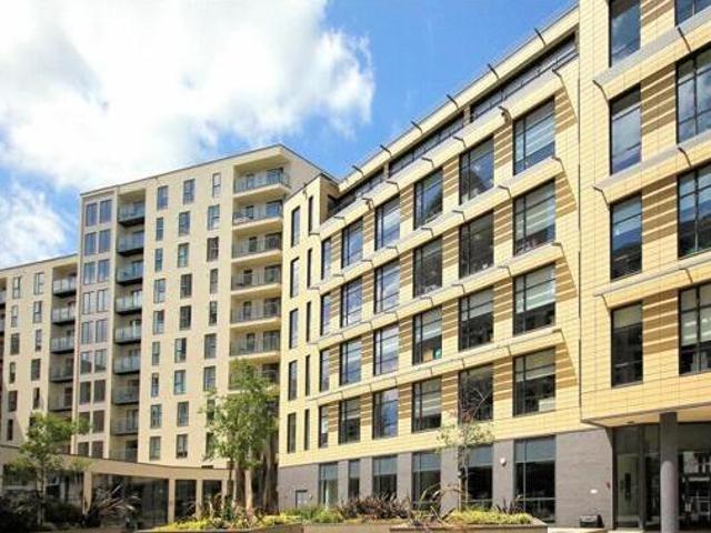 House for sale in Horsell, Woking