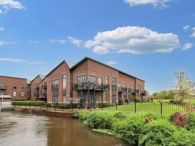 House for sale in Westfield, Woking