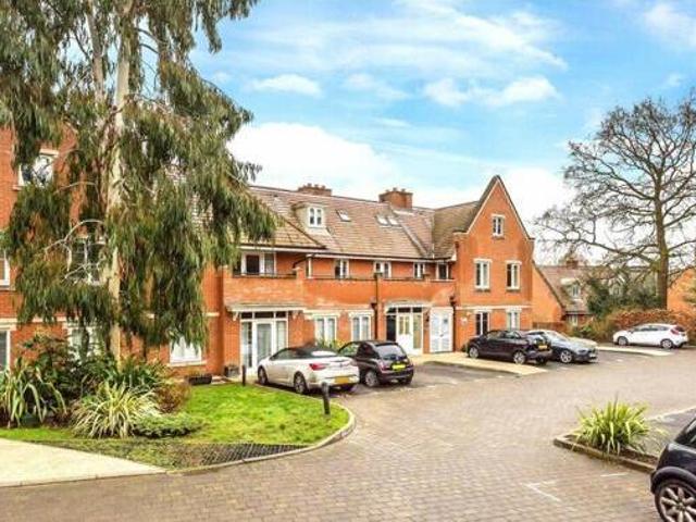 House for sale in Sheerwater, Woking