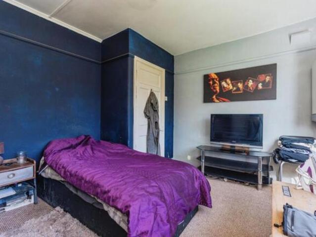 Flat for sale in Chorlton-cum-Hardy, Manchester