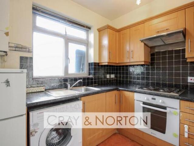 Flat for sale in Duton Hill, Essex