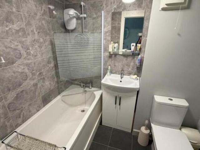 Flat for sale in Worcester, Worcestershire