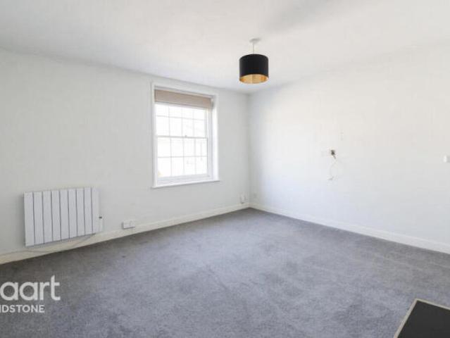 Flat for sale in Penenden Heath, Maidstone