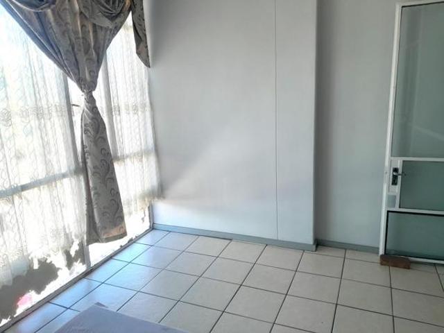 Flat for rent in Ekurhuleni, Gauteng