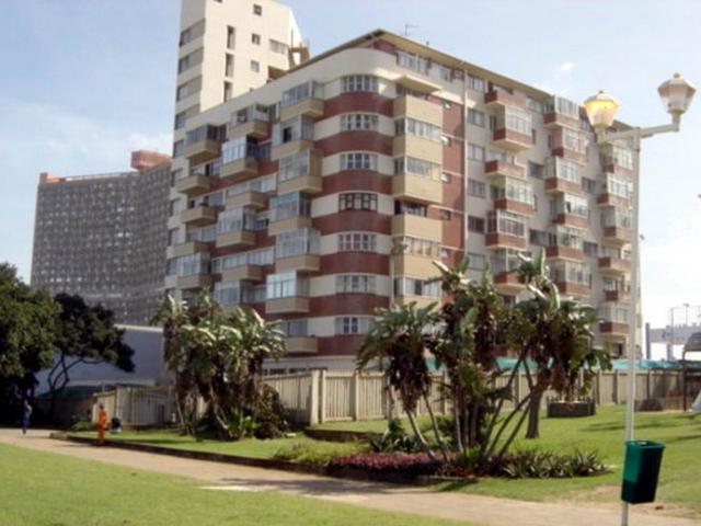 Flat for sale in Seaview, Kwazulu-natal