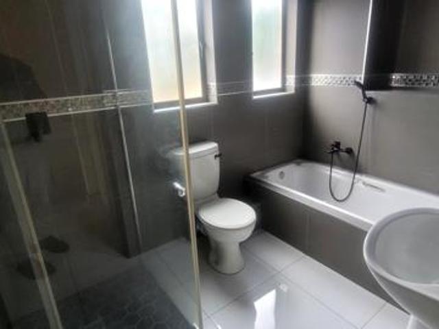 Flat for sale in UMhlathuze Municipality, Kwazulu-natal
