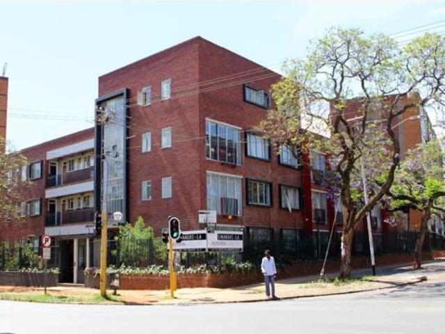 Flat for rent in Waterkloof, Gauteng