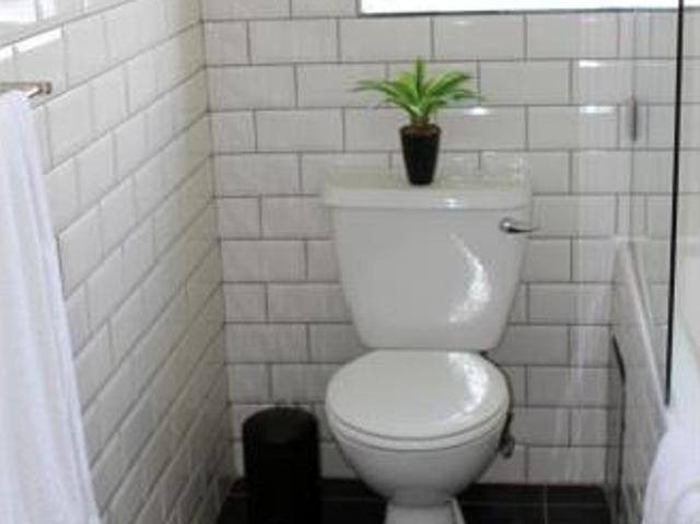 Flat for rent in Waterkloof, Gauteng