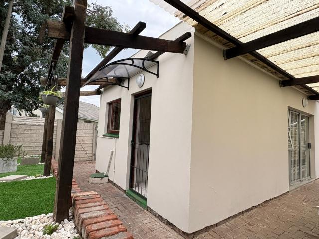 Flat for rent in East London, Buffalo City Metropolitan Municipality