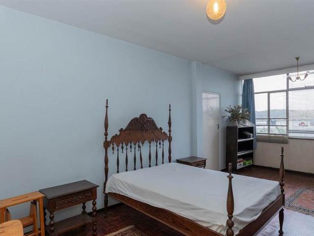 Flat for sale in Johannesburg, East