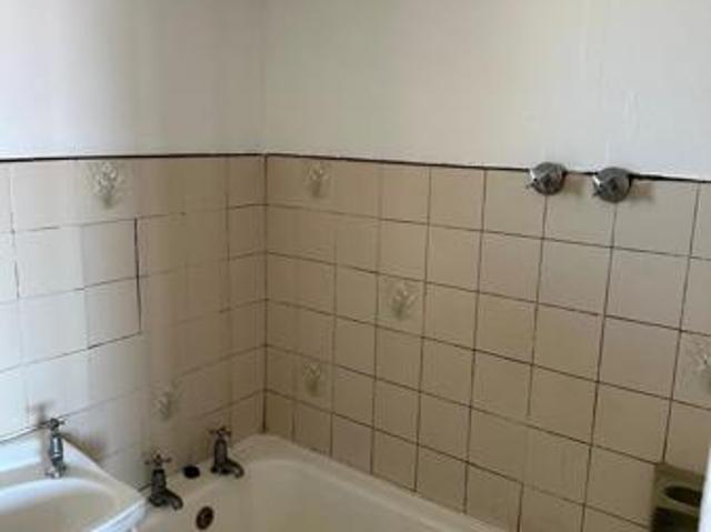 Flat for rent in Seaview, Kwazulu-natal