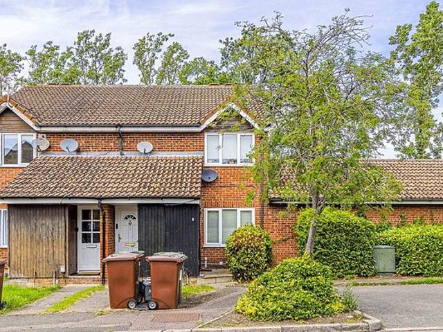 Apartment for rent in Elstree and Borehamwood, Borehamwood