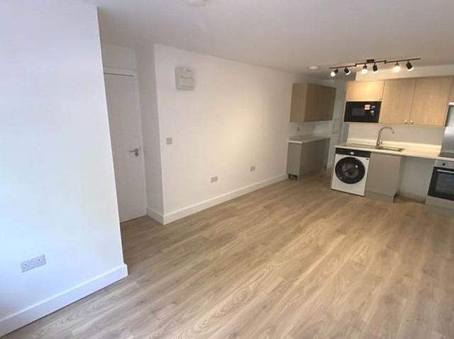 Apartment for rent in Elstree and Borehamwood, Borehamwood