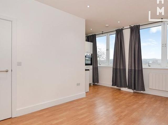Apartment for rent in Elstree and Borehamwood, Borehamwood