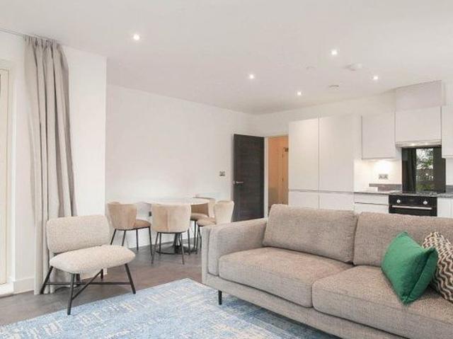 Apartment for rent in London Borough of Hounslow, Strand