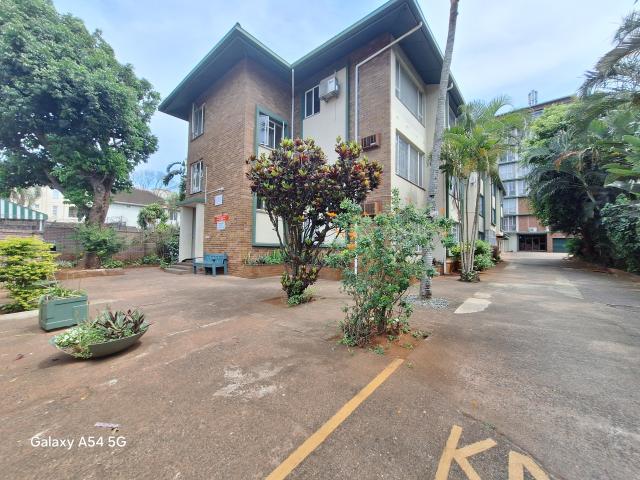 Flat for sale in Seaview, Kwazulu-natal