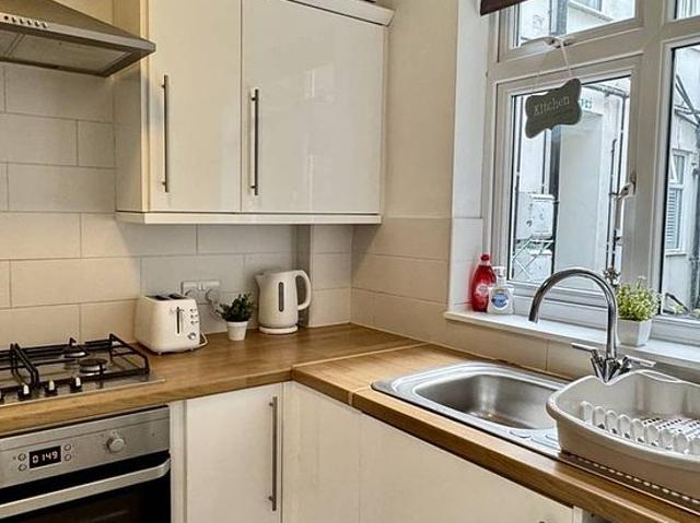 Apartment for rent in Bushey Heath, Hertfordshire