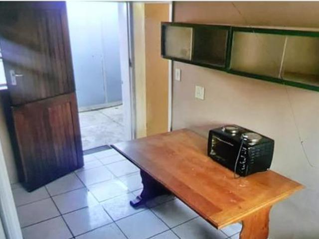 Flat for rent in Waterkloof, Gauteng
