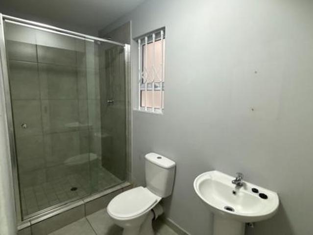 Flat for rent in Umgungundlovu, Kwazulu-natal