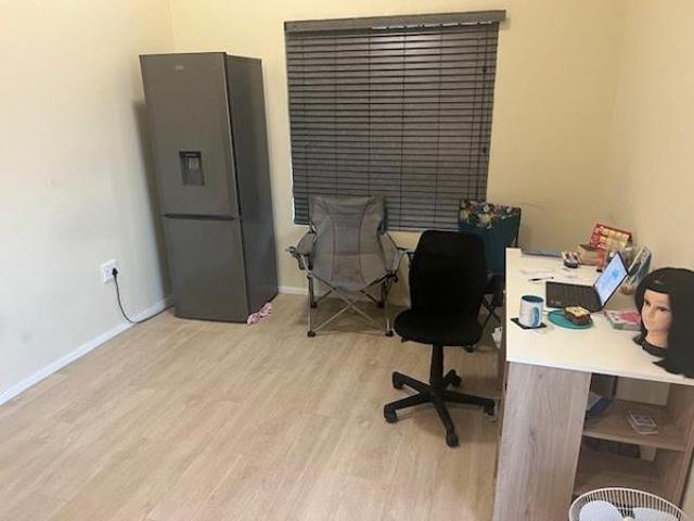 Flat for sale in Pietermaritzburg, Msunduzi Local Municipality