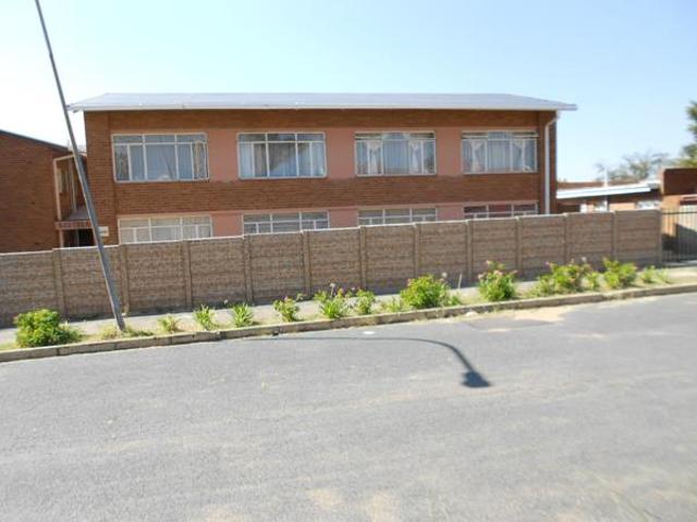 Flat for rent in Vosloorus, Gauteng