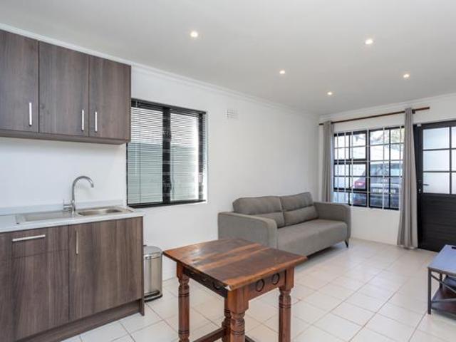 Flat for rent in Cape Town, Western Cape