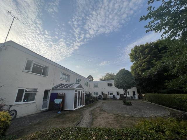 Apartment for rent in Mongewell, South Oxfordshire