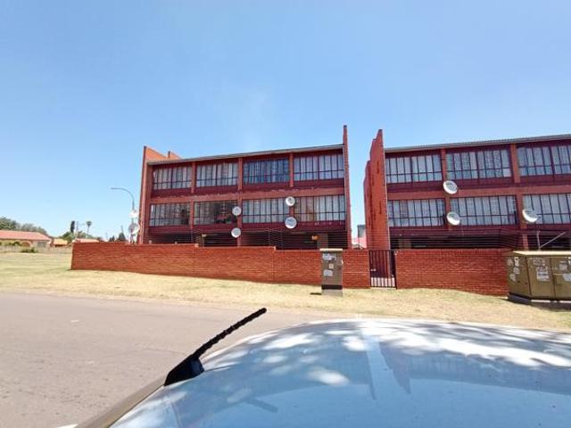Flat for rent in Ekurhuleni, Gauteng