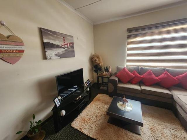 Flat for rent in Lejweleputswa, Free State