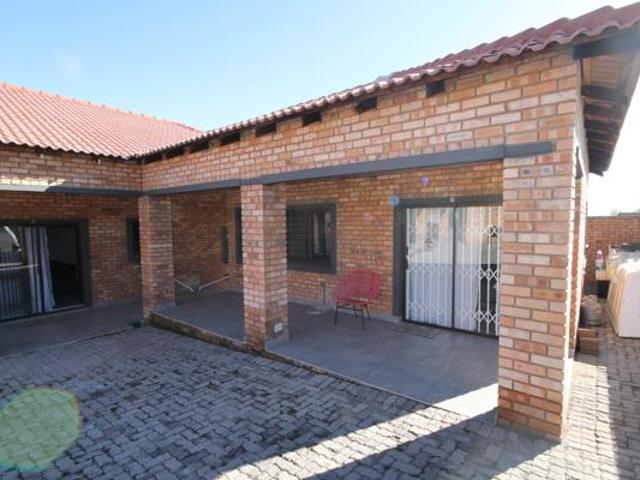 Flat for rent in Witbank, Mpumalanga