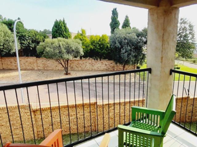 Apartment for sale in Dr Kenneth Kaunda, North West