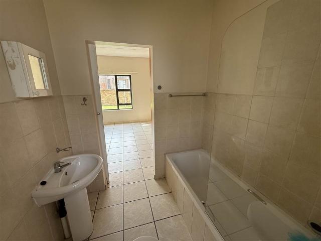 Apartment for sale in Dr Kenneth Kaunda, North West
