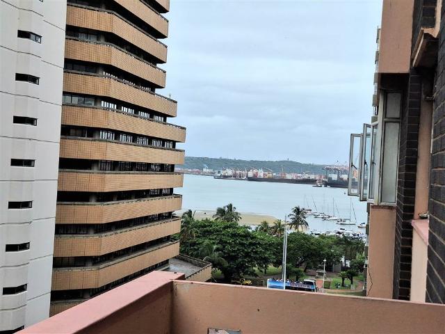 Flat for sale in Seaview, Kwazulu-natal