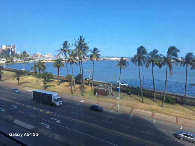 Flat for sale in Seaview, Kwazulu-natal