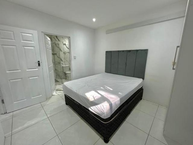 Flat for rent in Seaview, Kwazulu-natal