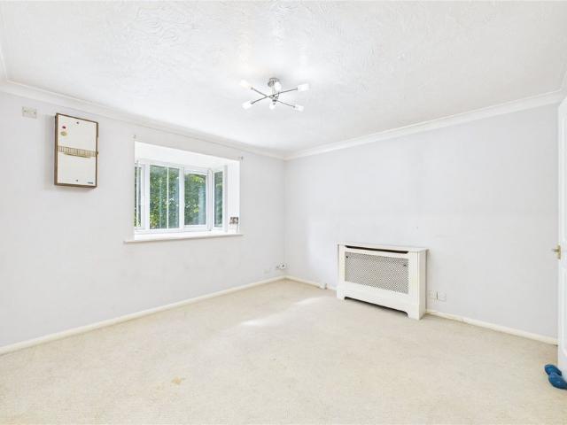 Apartment for rent in Stanwell, Spelthorne