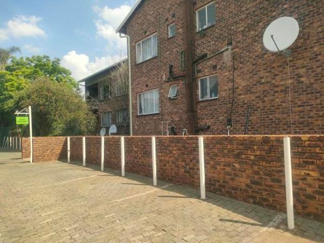 Flat for rent in Jansenpark, City of Ekurhuleni Metropolitan Municipality