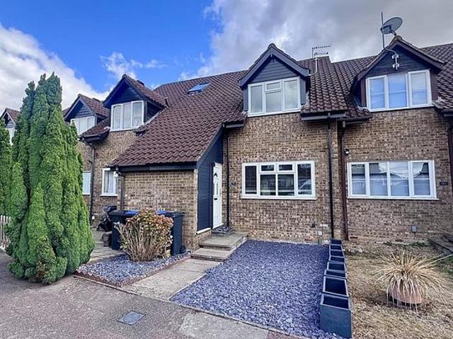 Apartment for rent in Carterhatch, Greater London