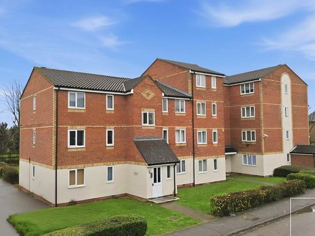Apartment for rent in Carterhatch, Greater London
