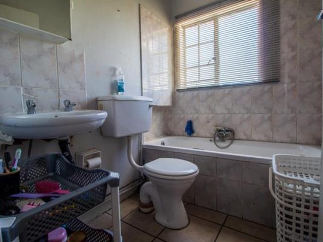 Flat for sale in Upington, Northern Cape