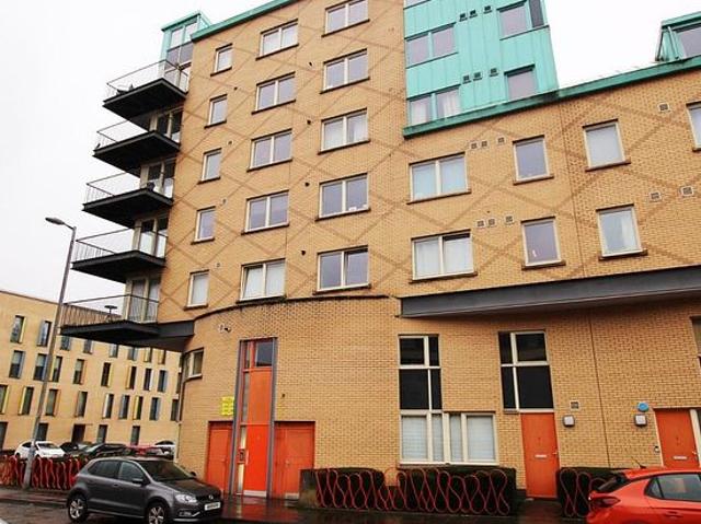 Apartment for rent in Hutchesontown, Gorbals